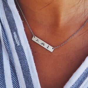 Stamp bar necklace